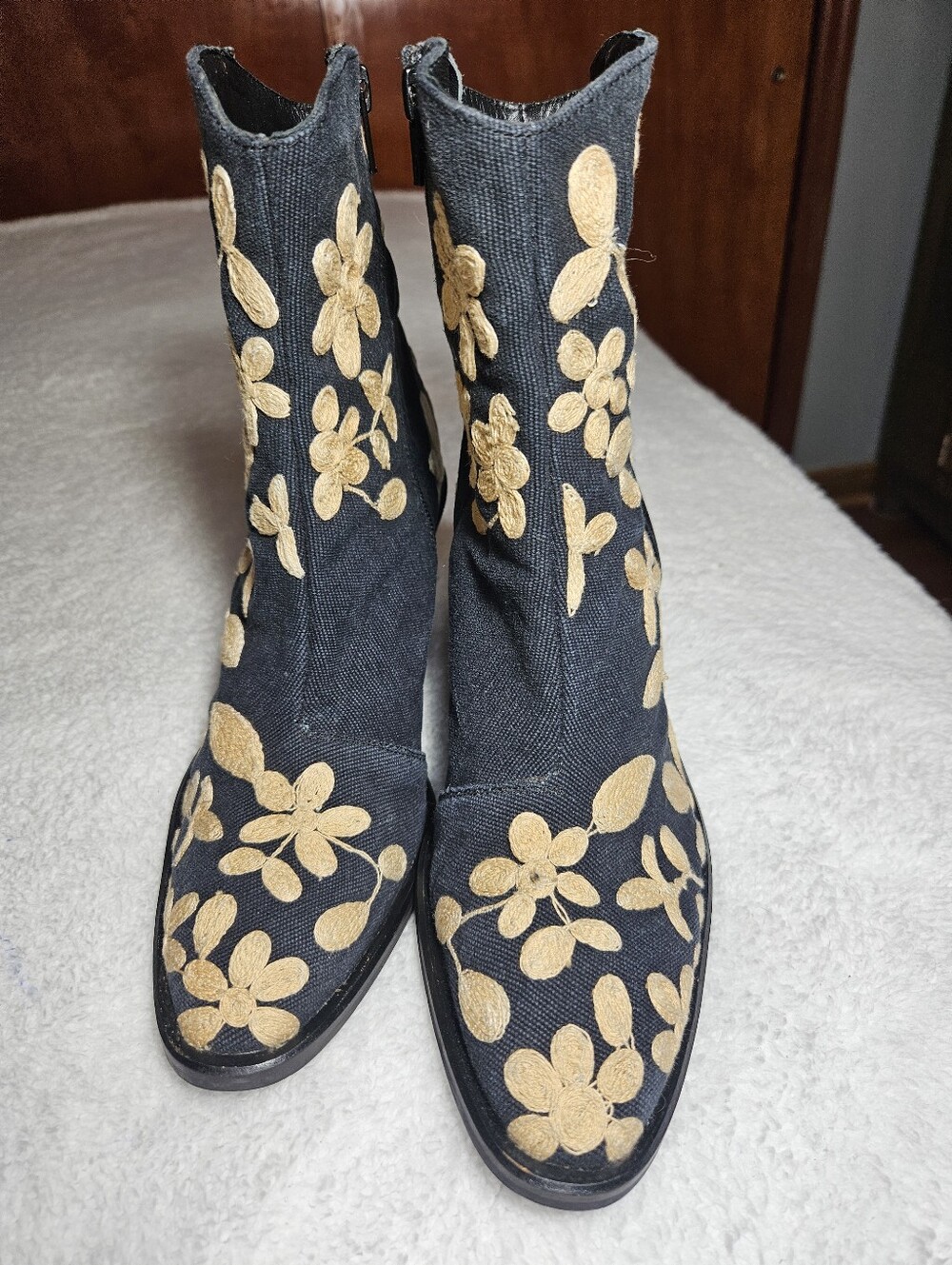 Free People Embroidered Barclay Black Ankle Boots with  Floral Embroidery - Picture 3 of 15